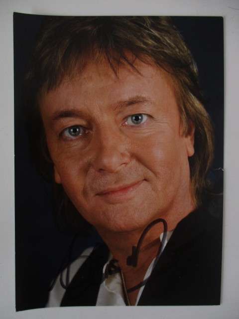 AUTOGRAPHED SIGNED - CHRIS NORMAN SINGER FROM BAND SMOKIE BIGGER THAN POST CARD