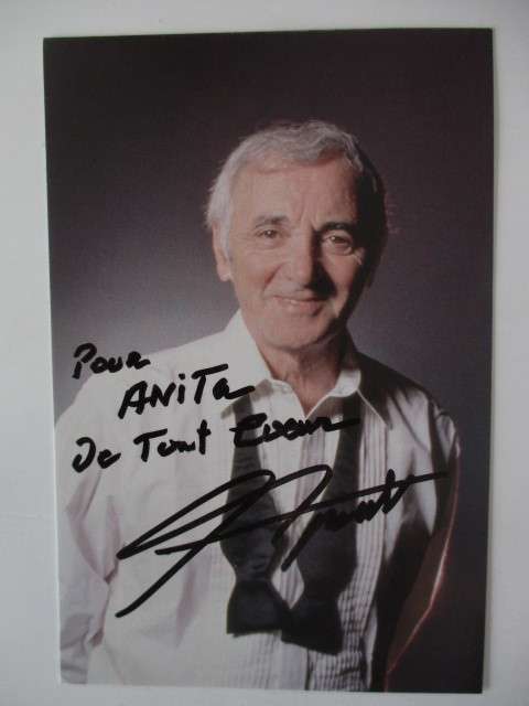 AUTOGRAPHED SIGNED - CHARLES AZNAVOUR - FAMOIS SINGER POSTCARD SIZE