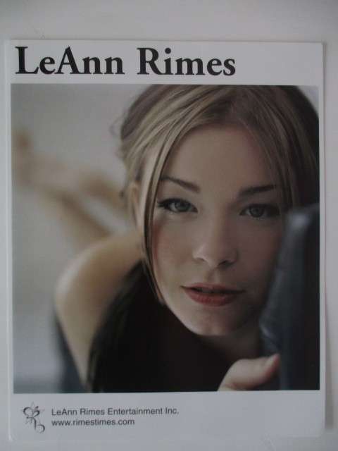 PHOTOGRAPH - LEANN RIMES  A4 SIZE FAMOUS SINGER