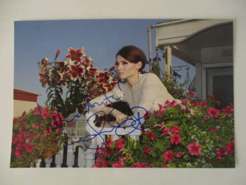 AUTOGRAPHED SIGNED - SOPHIE ELLIS-BEXTOR MODEL AND SINGER  18cm X  12cm