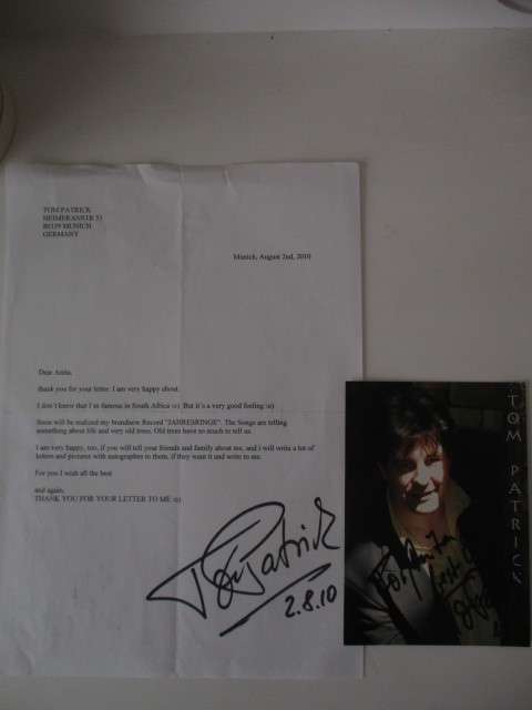AUTOGRAPHED SIGNED TOM PATRICK GERMAN SINGER POSTCARD SIZE AND LETTER