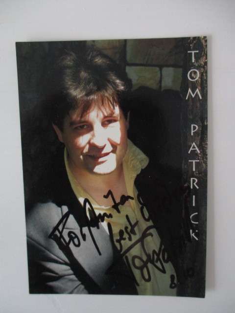 AUTOGRAPHED SIGNED TOM PATRICK GERMAN SINGER POSTCARD SIZE AND LETTER