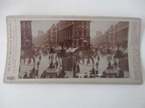 VICTORIAN STEREO CARD - STREET IN LONDON