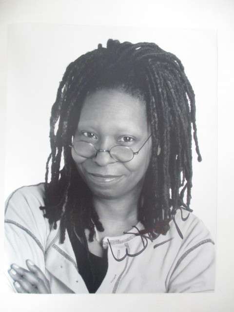 AUTOGRAPHED  / SIGNED - WHOOPI GOLDBERG - SISTER ACT COLOUR PURPLE