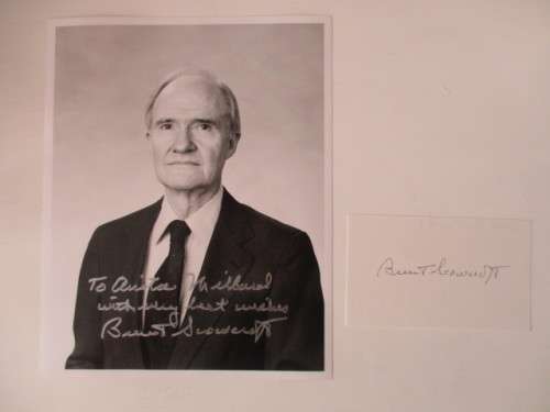 AUTOGRAPHED / SIGNED - BRENT SCOWCROFT  - U.S.A NATIONAL SECUIRITY ADVISOR  A4