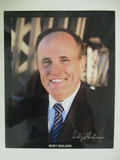 AUTOGRAPHED / SIGNED - RUDY GIULIANI -MAYOR NEW YORK -  TIME OF TWIN TOWER BOMBING   A4 SIZE