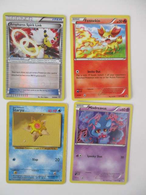 POKEMON 4 CARDS ONE FOIL CARD