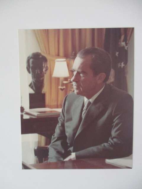 PHOTOGRAPH - PRESIDENT RICHARD NIXON  -