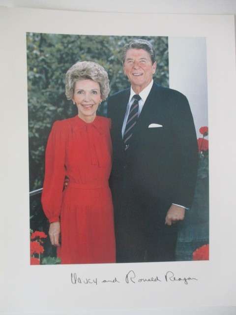 PRINTED AUTOGRAPH - PRESIDENT RONALD REAGAN and NANCY REAGAN USA