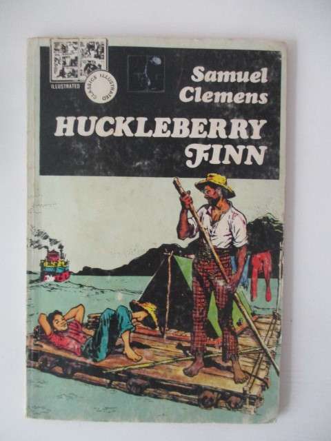 CLASSICS ILLUSTRATED  -  HUCKLEBERRY FINN -COMIC  BOOK -  1981