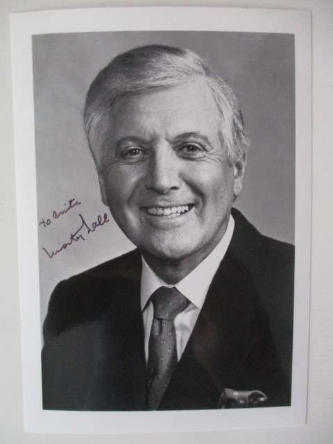 AUTOGRAPHED / SIGNED - MONTY HALL  - LETS MAKE A DEAL   -  13CM X  19CM