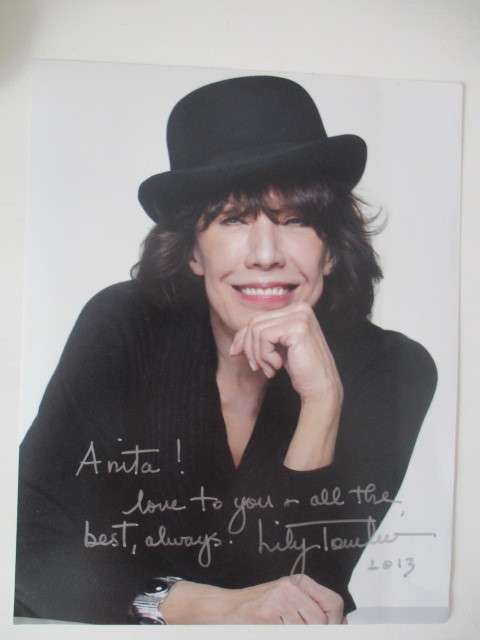 AUTOGRAPHED / SIGNED - LILY TOMLIN - OSCAR NOMINEE A4 SIZE