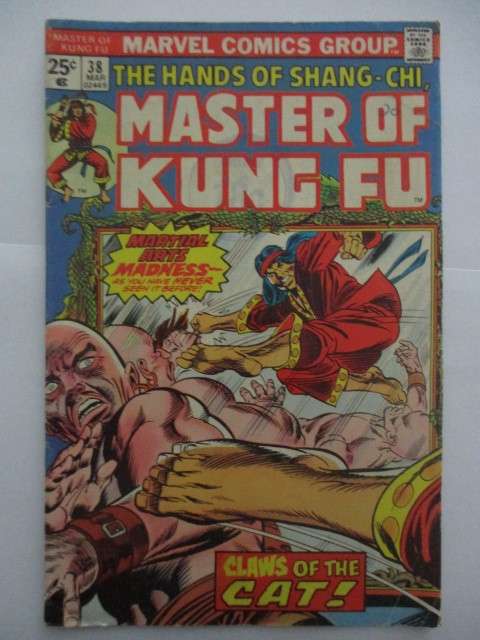 MARVEL COMICS - MASTER OF KUNG FU -  VOL. 1  NO. 38  1976 - 4 FREE HERO CARDS