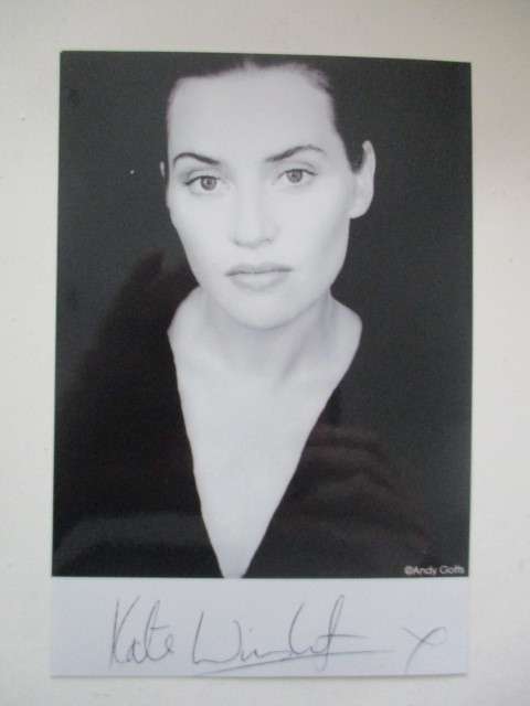 PRINTED AUTOGRAPH - KATE  WINSLET - TITANIC - APP. POSTCARD SIZE