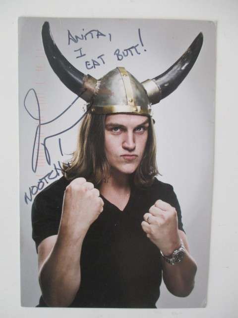 AUTOGRAPHED / SIGNED - JASON MEWES  - ACTOR - BIT BIGGER THAN POSTCARD SIZE ACTED IN BITTEN