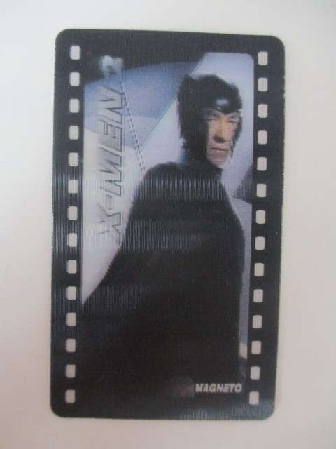 X- MEN  TRADING HOLOGRAPHIC CARD - MAGNETO