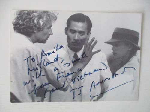 AUTOGRAPHED / SIGNED - JEAN-JAQUES ANNAUD  - FRENCH DIRECTOR  POSTCARD