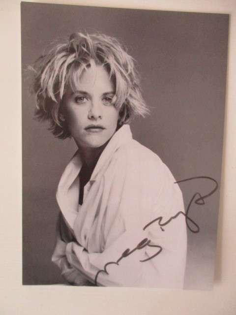 PRINTED AUTOGRAPH  - MEG RYAN   12 1/2 CM  X 17 1/2 CM