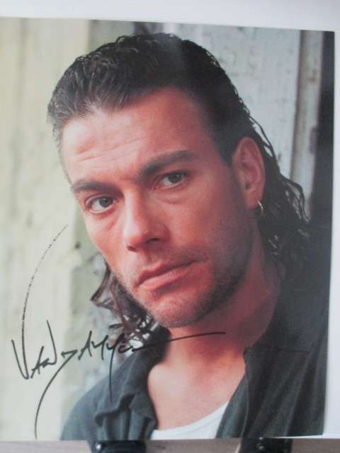 PRINTED AUTOGRAPH  - JEAN CLAUDE VAN DAMME  - A4  SIZE