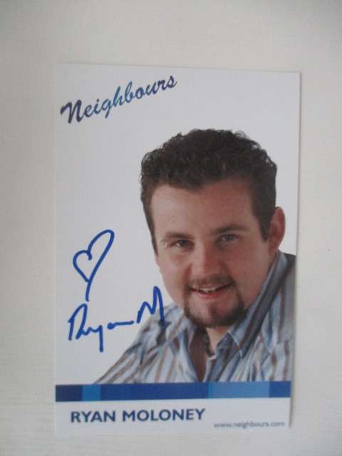 AUTOGRAPHED / SIGNED - NEIGHBOURS  LOT OF 9 AUTOGRAPHS!!!