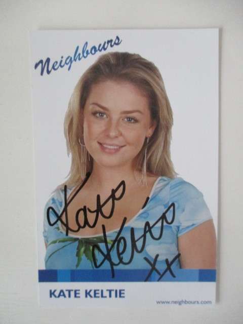 AUTOGRAPHED / SIGNED - NEIGHBOURS  LOT OF 9 AUTOGRAPHS!!!
