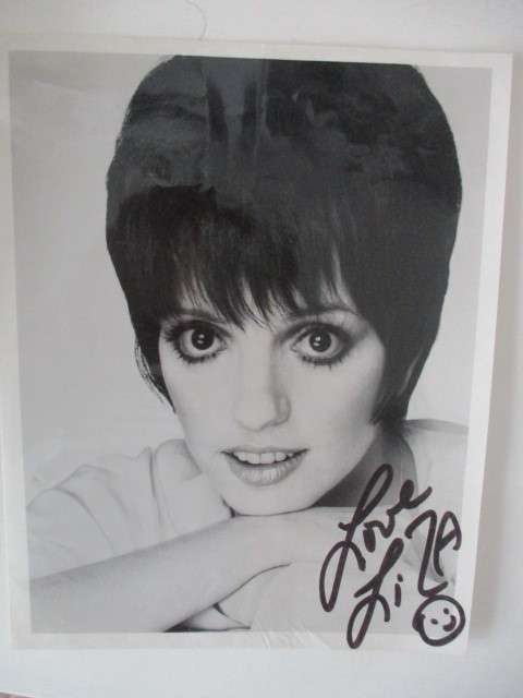 AUTOGRAPHED / SIGNED - SEXY LIZA MINELLI - CABARET !!  A4 SIZE HIGHLY COLLECTABLE!!!