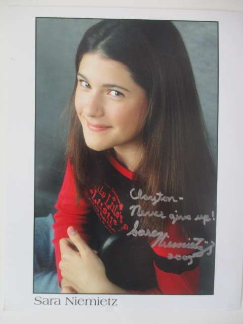 AUTOGRAPHED / SIGNED - SARA NIEMIETZ -  SINGER - A4 SIZE