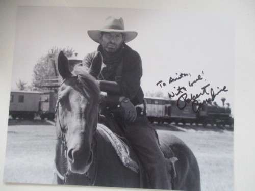 AUTOGRAPHED / SIGNED - ROBERT CARADINE - A4 SIZE