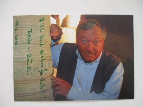 AUTOGRAPHED / SIGNED - ERICH VON DANIKEN - CHARIOTS  OF THE GODS -FAMOUS AUTHOUR + FREE OTHER AUTO!!
