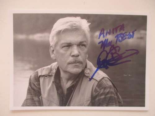 AUTOGRAPHED / SIGNED -  TOM ATKINS - LETHAL WEAPON     17 CM  X 12 CM