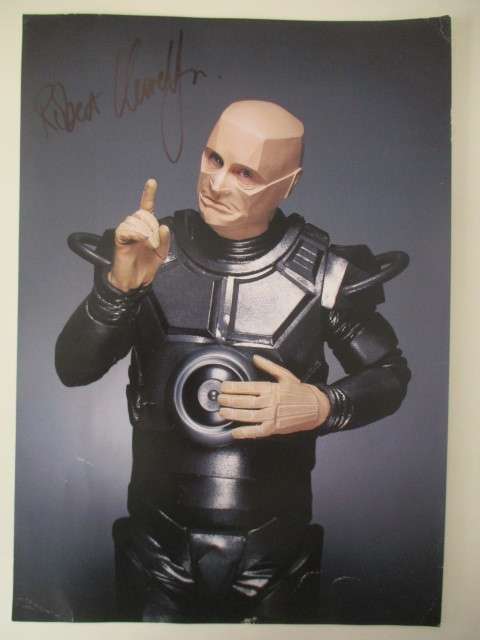 AUTOGRAPHED / SIGNED - ROBERT LLEWELLYN  - RED DWARF ACTOR  A4 SIZE
