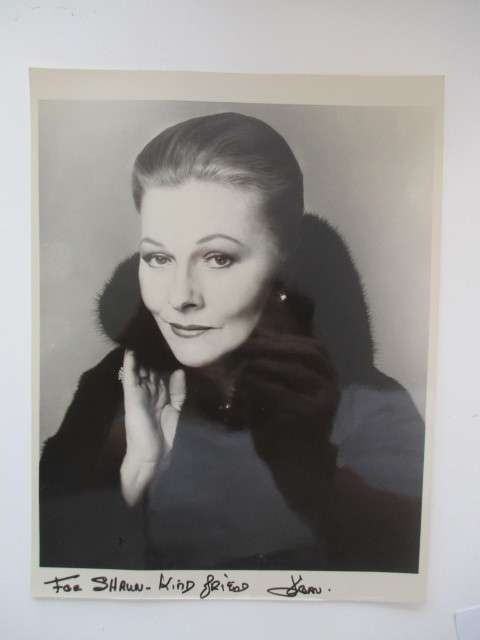 AUTOGRAPHED / SIGNED - JOAN FONTAINE  - A4 SIZE AND THANK YOU CARD