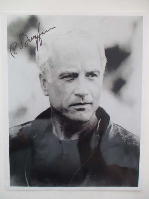 AUTOGRAPHED / SIGNED - RICHARD DREYFUSS  -  JAWS  A4 SIZE