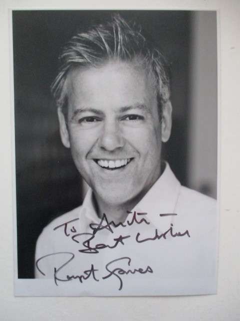 AUTOGRAPHED / SIGNED - RUPERT GRAVES  -   12 1/2 CM   X  17 1/2 CM