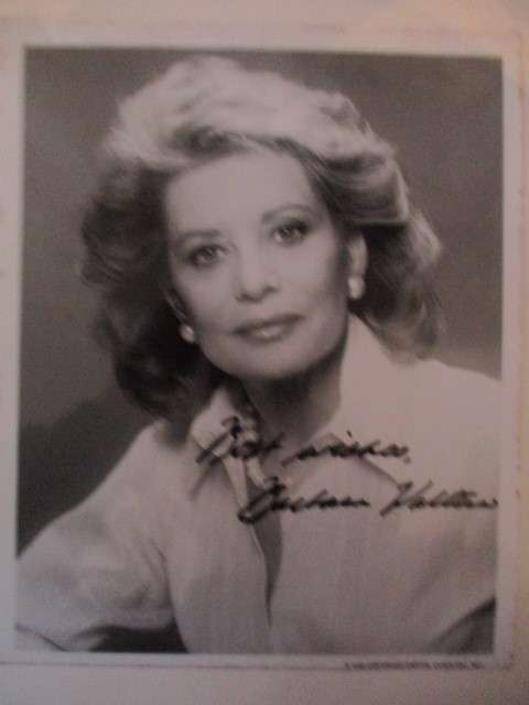 AUTOGRAPHED / SIGNED - BARBARA WALTERS  -  A4 SIZE
