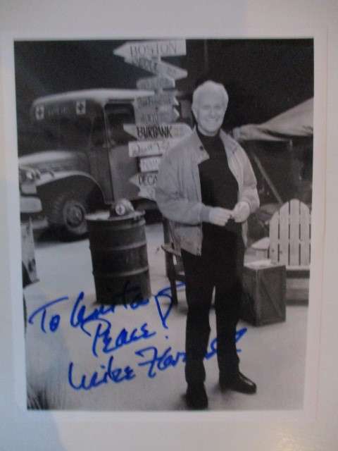 AUTOGRAPHED / SIGNED - MIKE FARRELL - FROM M.A.S.H  A4 SIZE AND NOTE