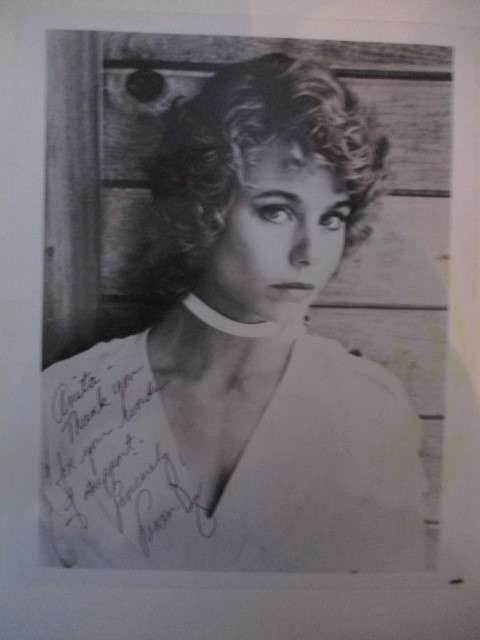 AUTOGRAPHED / SIGNED - SUSAN DEY A4 SIZE  LA LAW / THE PARTRIDGE FAMILY
