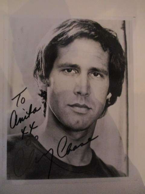 AUTOGRAPHED / SIGNED - CHEVY CHASE - LAMPOONS VACATION  A4 SIZE
