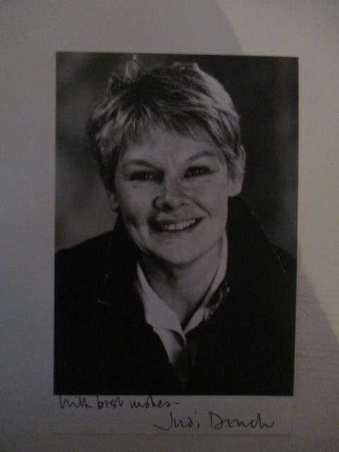 AUTOGRAPHED / SIGNED - VERY YOUNG DAME JUDI DENCH JAMES BOND