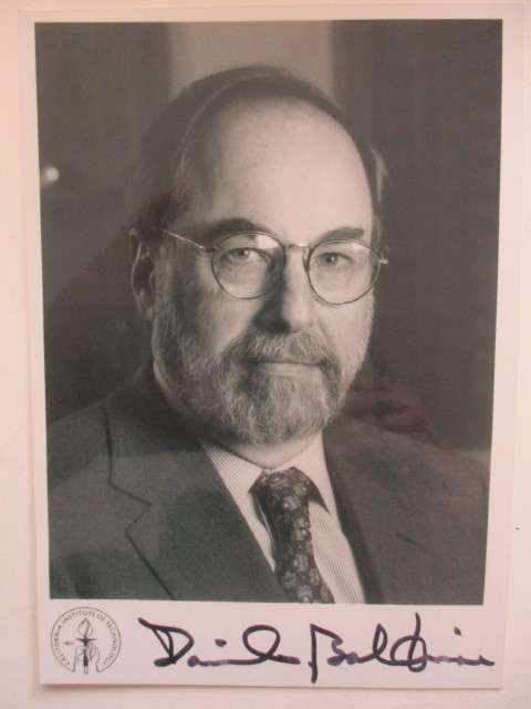 AUTOGRAPHED / SIGNED - DAVID BALTIMORE NOBEL PRIZE WINNER FOR MEDICINE