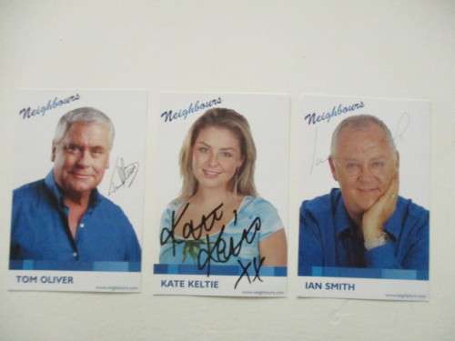 AUTOGRAPHED / SIGNED - NEIGHBOURS  LOT OF 9 AUTOGRAPHS!!!