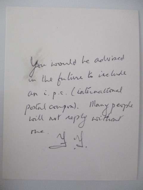 AUTOGRAPHED / SIGNED -  FRANK THORNTON  - BRITISH ACTOR BROADER THAN A POST CARD