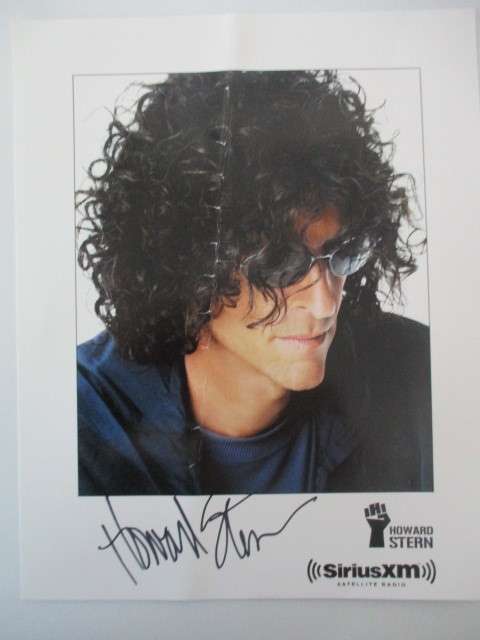 AUTOGRAPHED / SIGNED -  HOWARD  STERN -  X-FACTOR  A4 SIZE