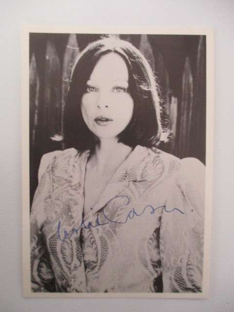 AUTOGRAPHED / SIGNED - LESLIE CARON - BROADER THAN STANDARD POST CARD