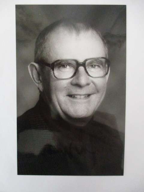 AUTOGRAPHED / SIGNED - FAMOUS AUTHOR - WILBUR SMITH  - RARE ITEM!!!