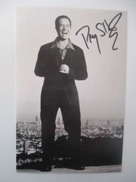 PRINTED AUTOGRAPH - PAULY SHORE - IN THE ARMY NOW  APP POSTCARD SIZE