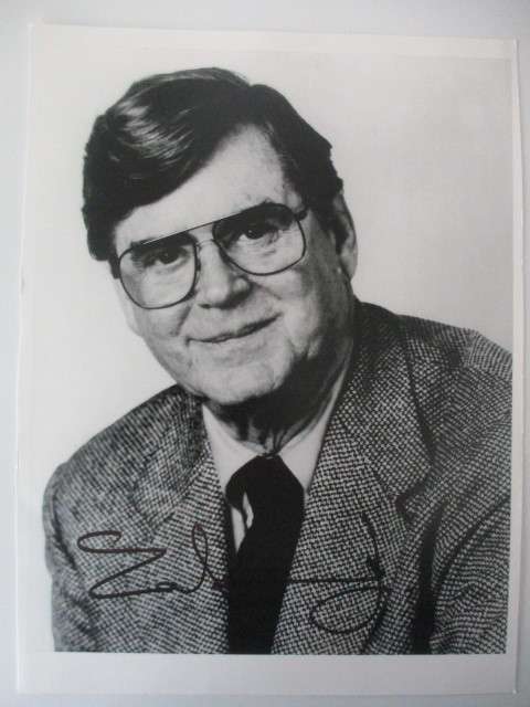 AUTOGRAPHED / SIGNED - EARL HAMNER  - THE WALTONS  A4 SIZE