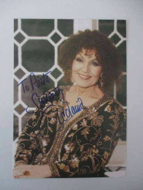 AUTOGRAPHED / SIGNED - CLEO LAINE - SINGER