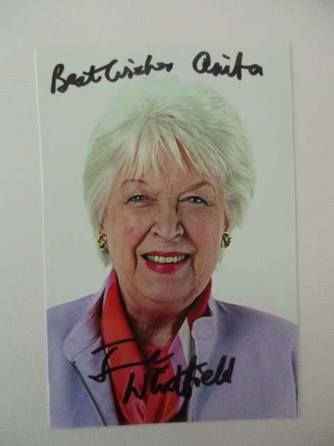 AUTOGRAPHED / SIGNED - DAME JUNE WHITFIELD APP POSTCARD SIZE