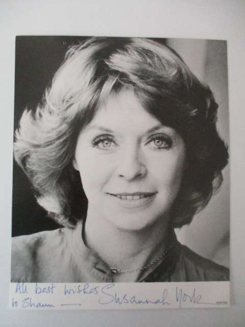 AUTOGRAPHED / SIGNED - SUSANNAH YORK  A4 SIZE 1939- 2011